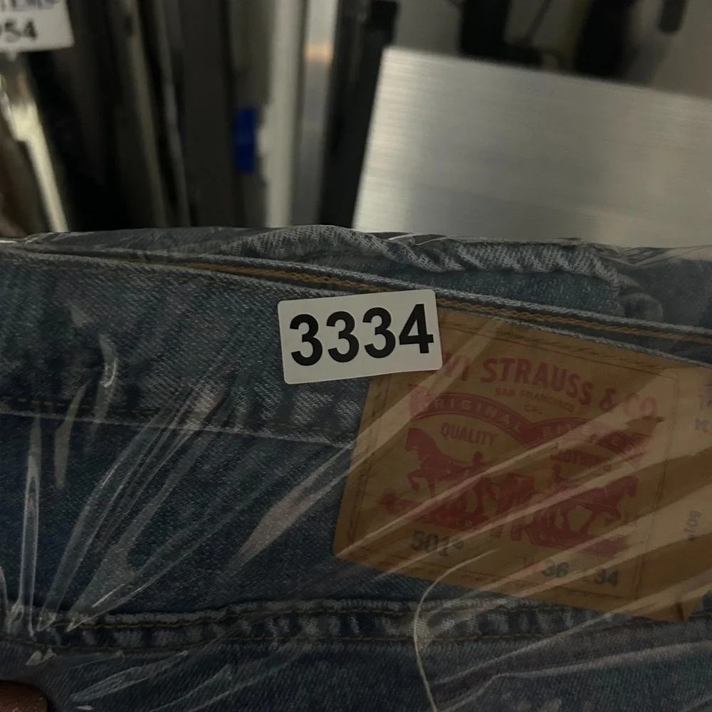 Levi's 501 Jeans Men's‎ Blue Denim Destroyed Ripped Straight Button Fly - 35X33
